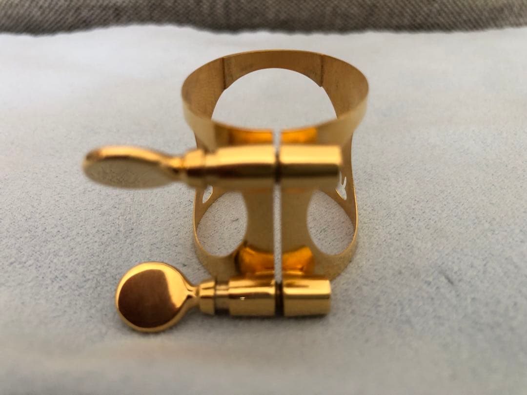 MOMO LIGA アルトサックスリガチャー