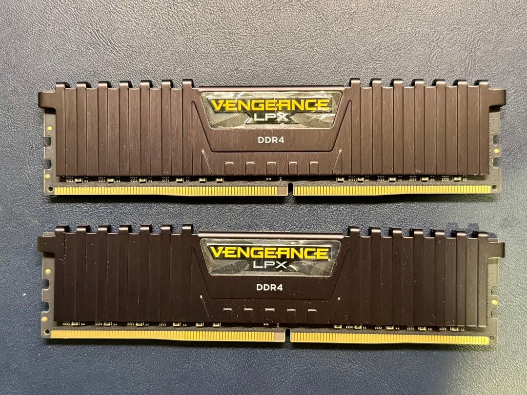 ゆ*み様 Vengeance LPX DDR4 64GB (32GB x2)
