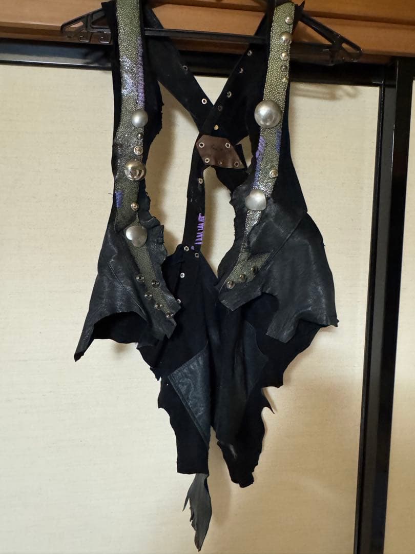 Inarioレザーベスト