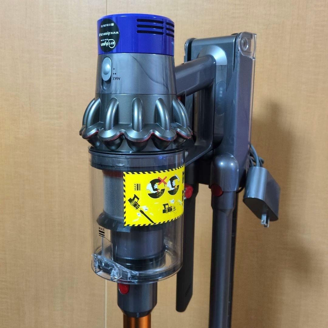 【美品】スタンド付き ダイソン cyclone v10 sv12 分解洗浄済み