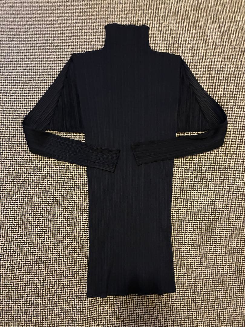 プリーツプリーズISSEY MIYAKEイッセイミヤケ　ブラック　サイズ3