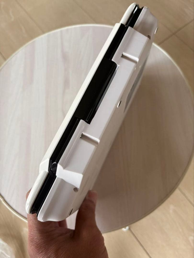 AVOX ポータブルBD/DVDプレーヤー　APBD-1030HW（美品）