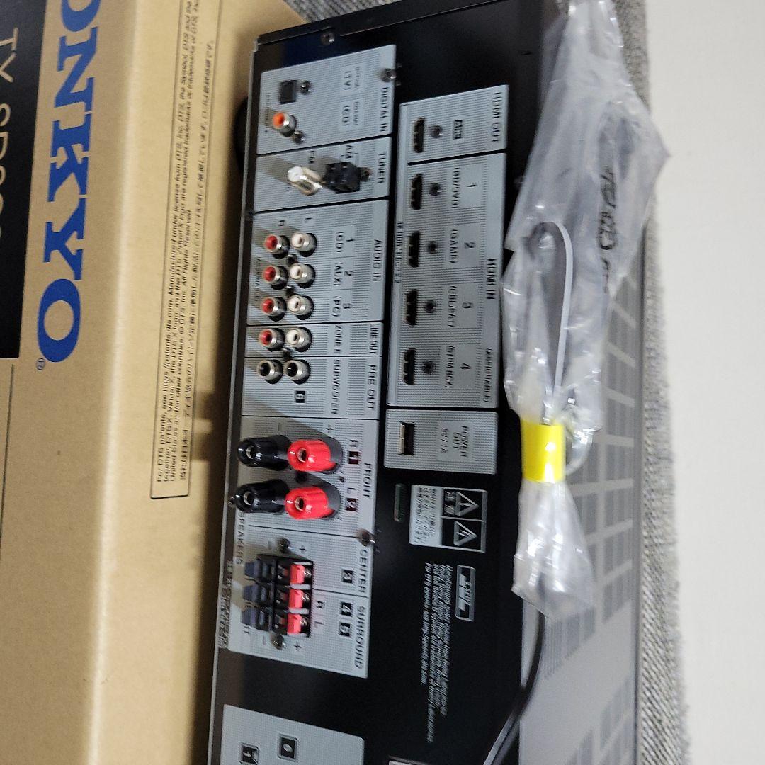 未使用展示品　Onkyo 5.2 Ch AVレシーバー TX-SR393