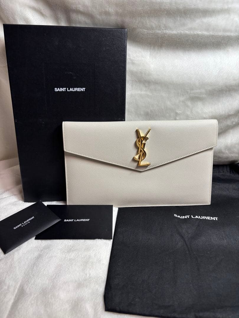 サンローラン アップタウン ポーチ (グレイン・ド・プードルエンボスレザー)美品