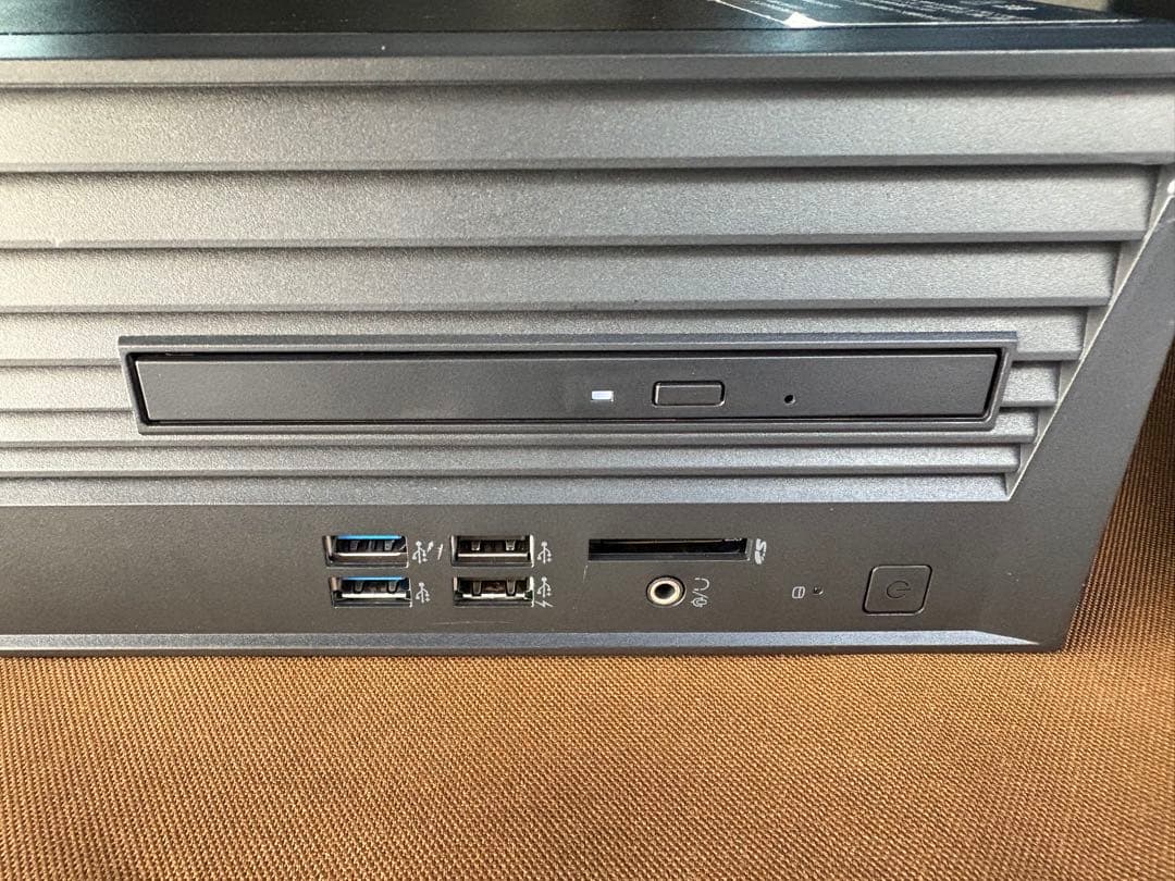 東芝 DynaDesk 第8世代i5 メモリ16GB SSD＋HDD Win11