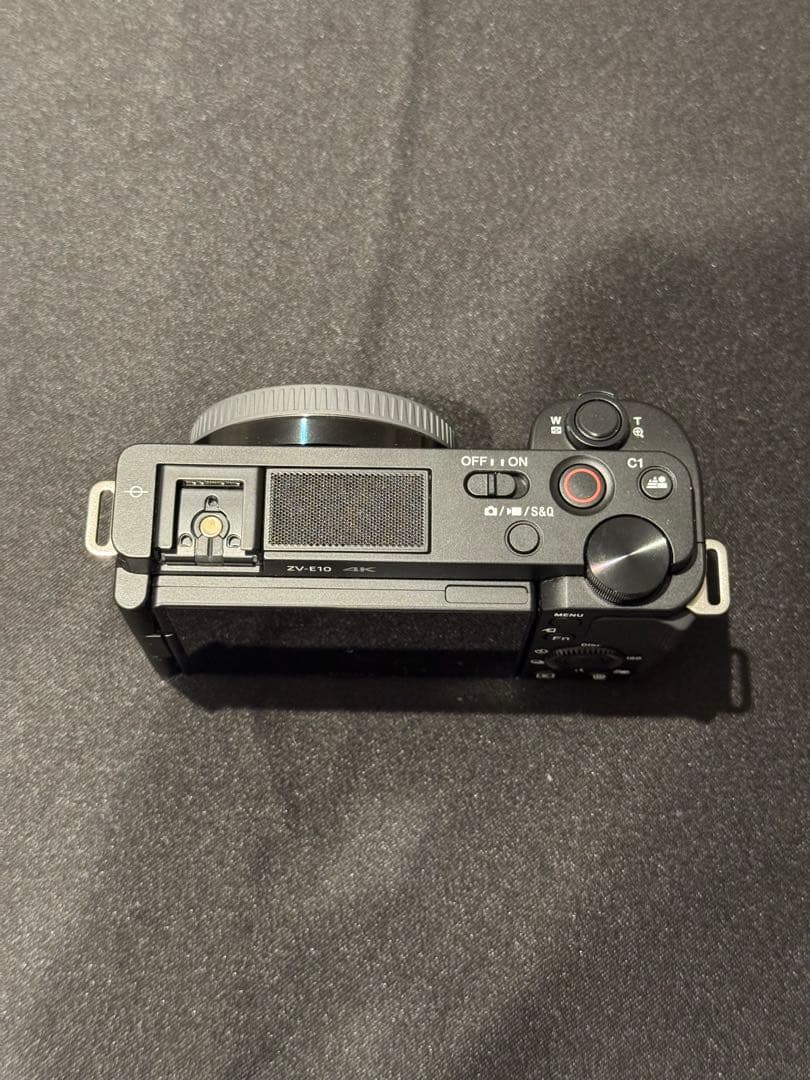 【美品・即発送】SONY ZV-E10 本体＋純正バッテリー付 ミラーレス一眼
