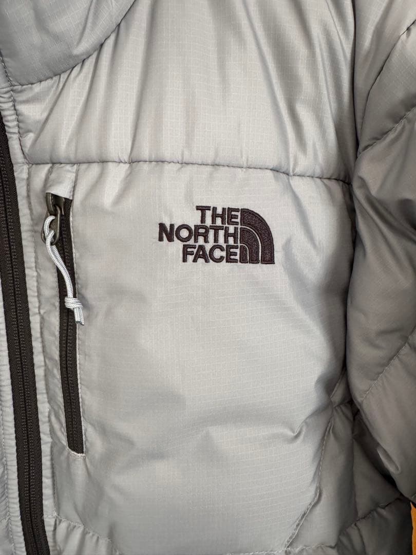 THE NORTH FACE ライトグレーダウンジャケット