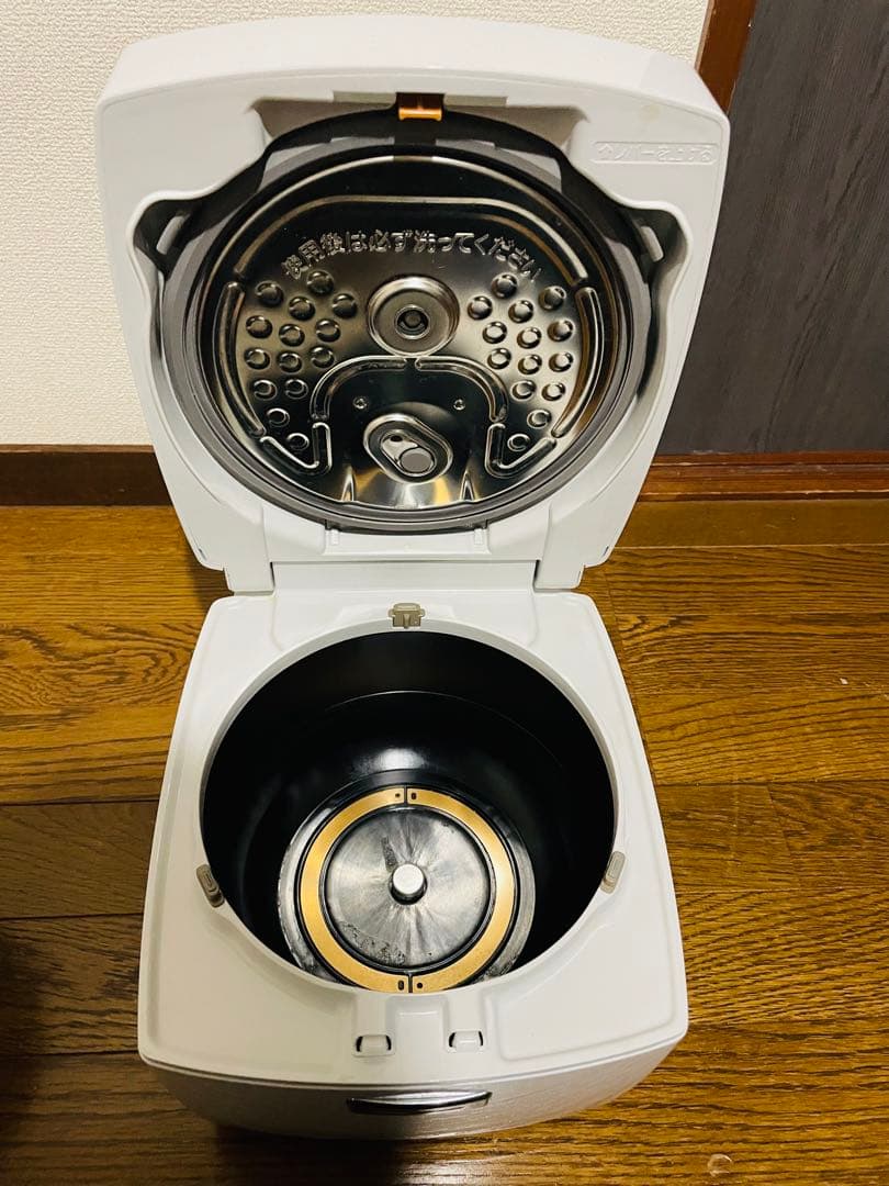 2023年製 NJ-VEC10-H 備長炭 炭炊釜 5.5合 IH炊飯器