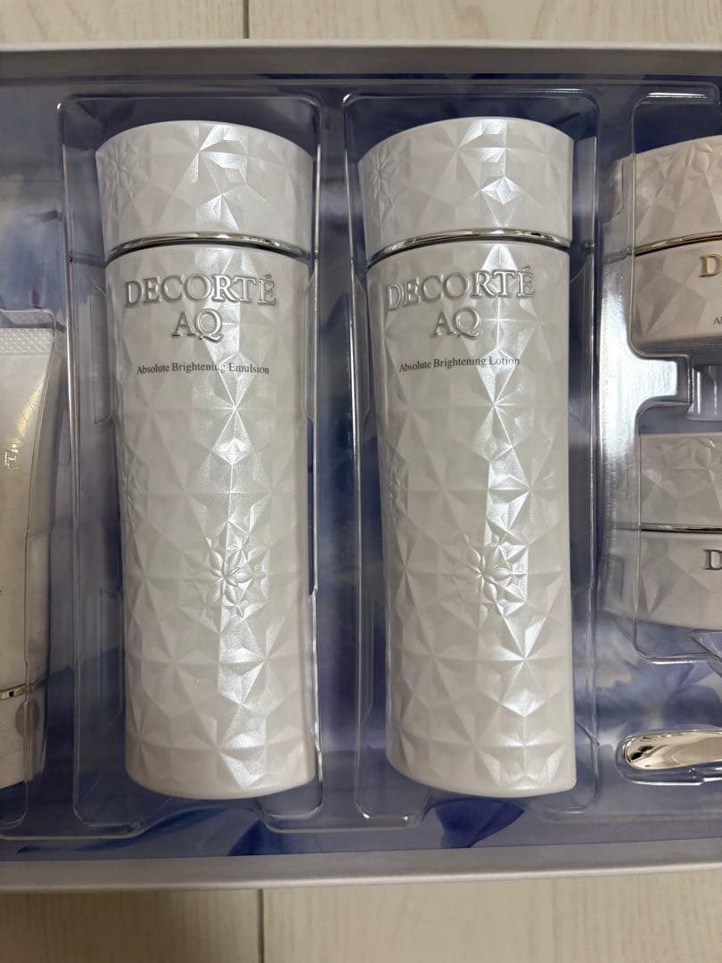 【新品未使用】コスメデコルテAQブライトラディアンスコフレクリスマスコフレ