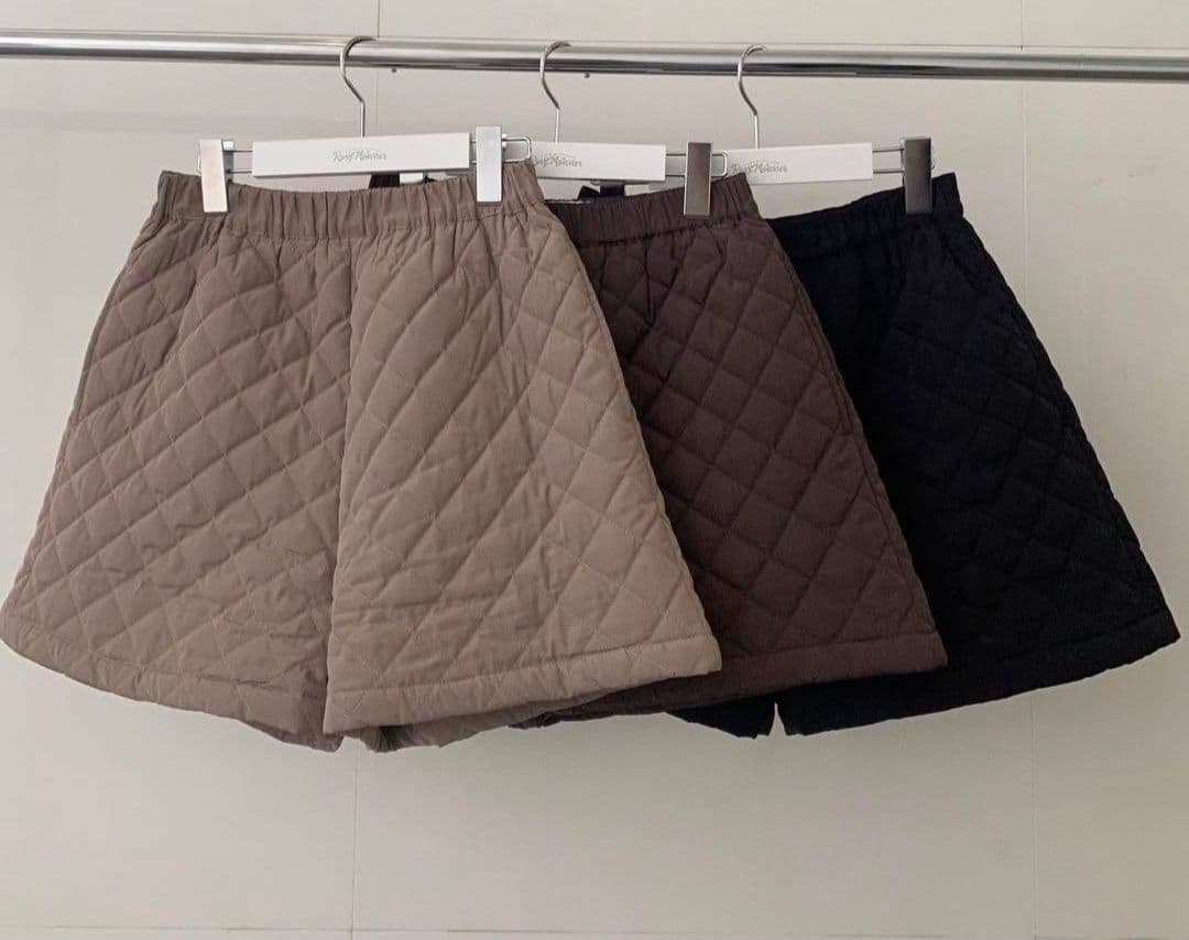 saki　rosy monster キルティングショートパンツ