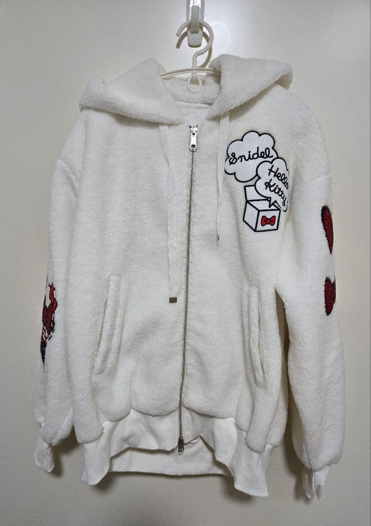 加*子様 最安値 SNIDEL スナイデル【HELLO KITTY】プレミアムパ