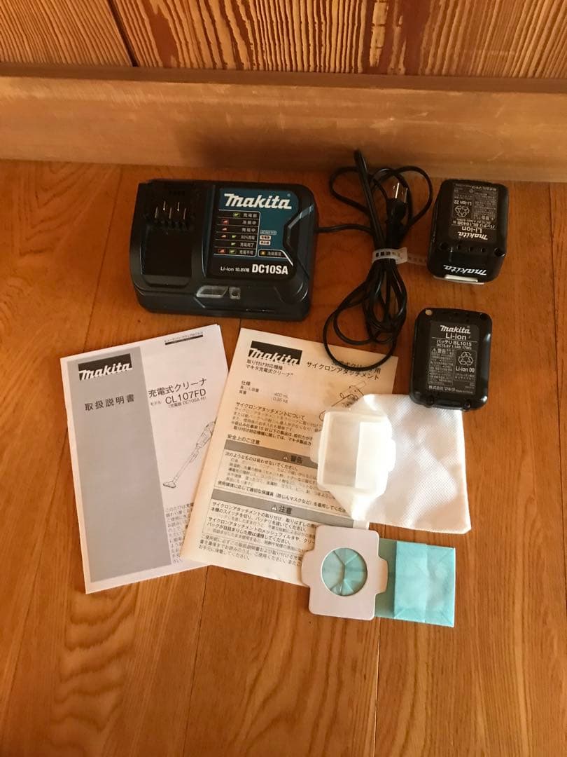長時間掃除可能　CL107 充電器　BL1015 大容量BL1040 サイクロン