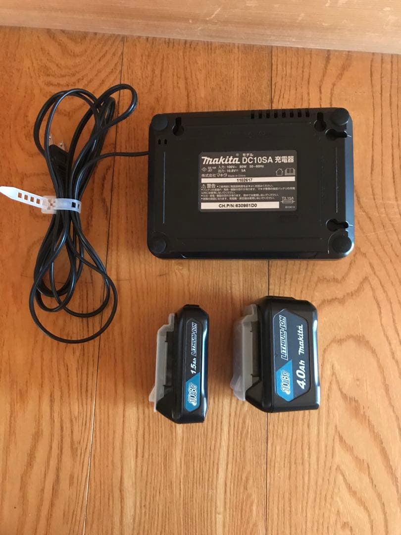 長時間掃除可能　CL107 充電器　BL1015 大容量BL1040 サイクロン