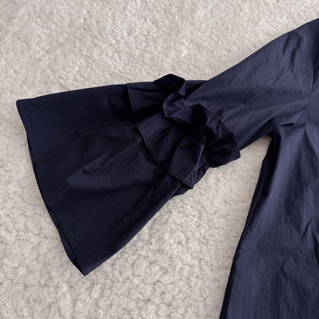 daiソーノ　フローイングフリルチュニックブラウス　ネイビー　パール