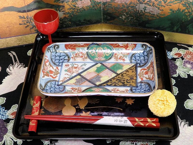 大聖寺伊万里　金襴手　宝尽くしに鳳凰　石畳紋の図　長皿　1296AS-DBn