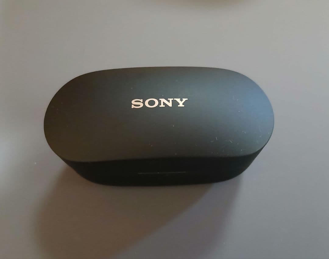 SONY　WF-1000XM4　ワイヤレス　ノイズキャンセリング　イヤホン　①