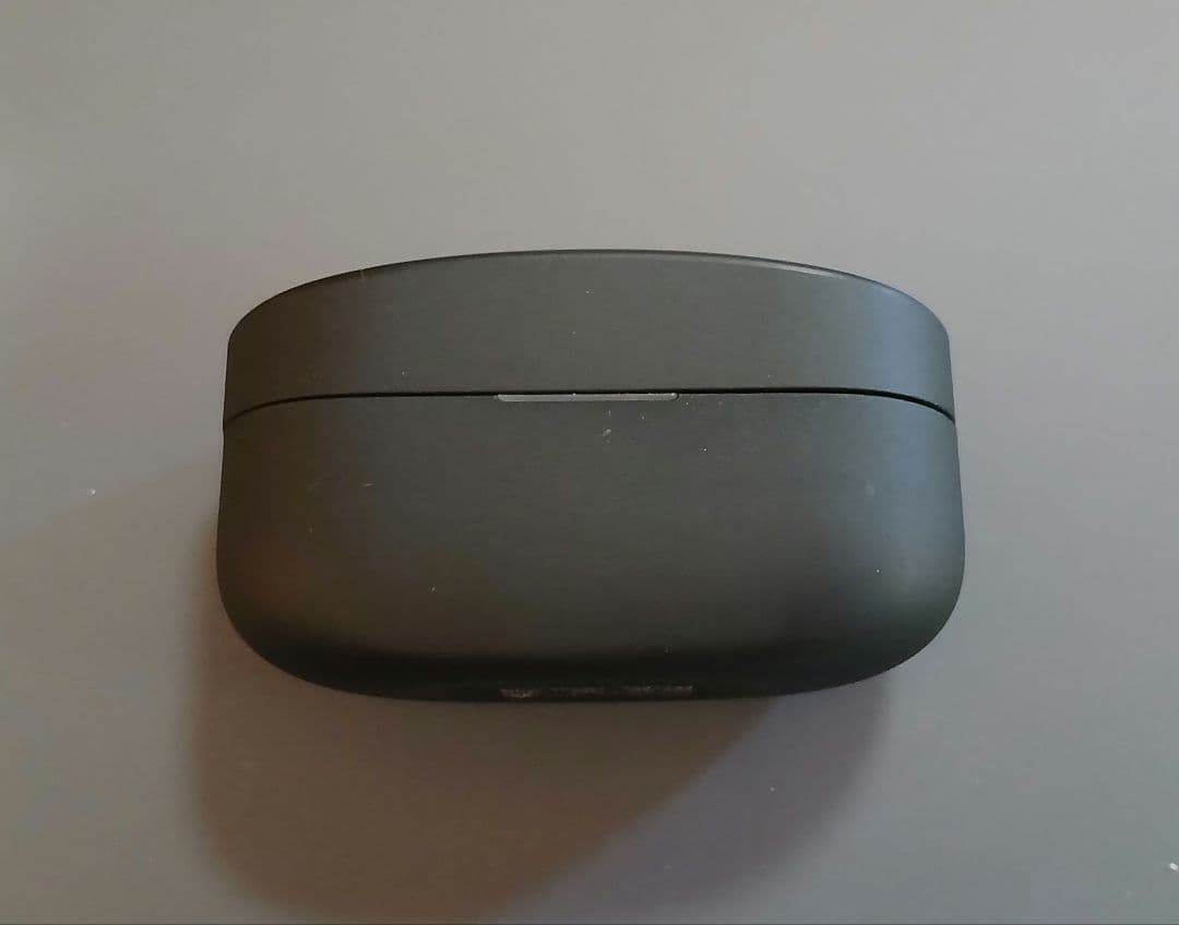 SONY　WF-1000XM4　ワイヤレス　ノイズキャンセリング　イヤホン　①