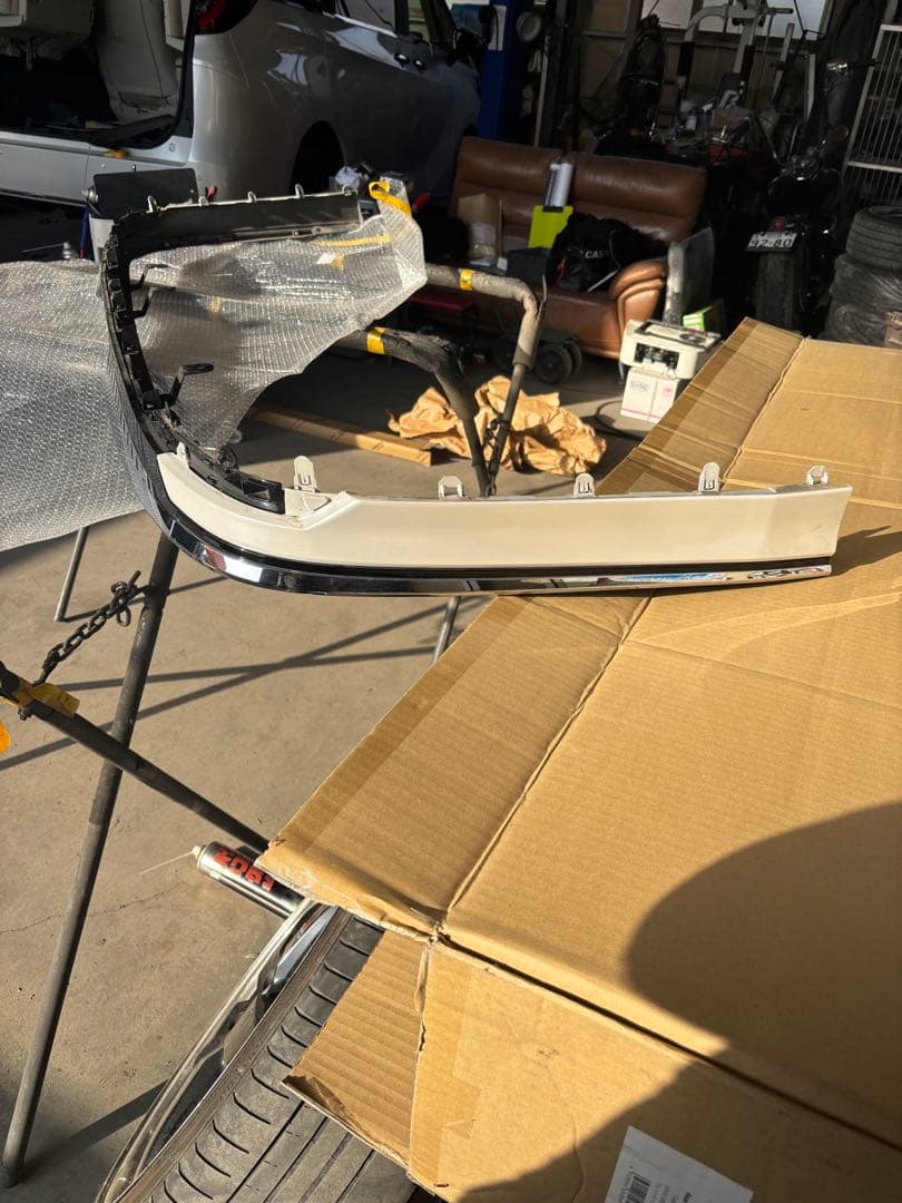 レクサス　ＬＭ　モデリスタ　リアバンパースポイラー