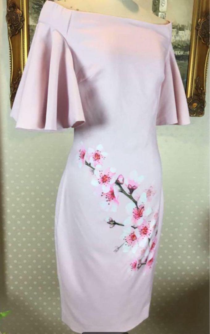 薄いピンク 花柄　新品☆ TED BAKER サイズ2