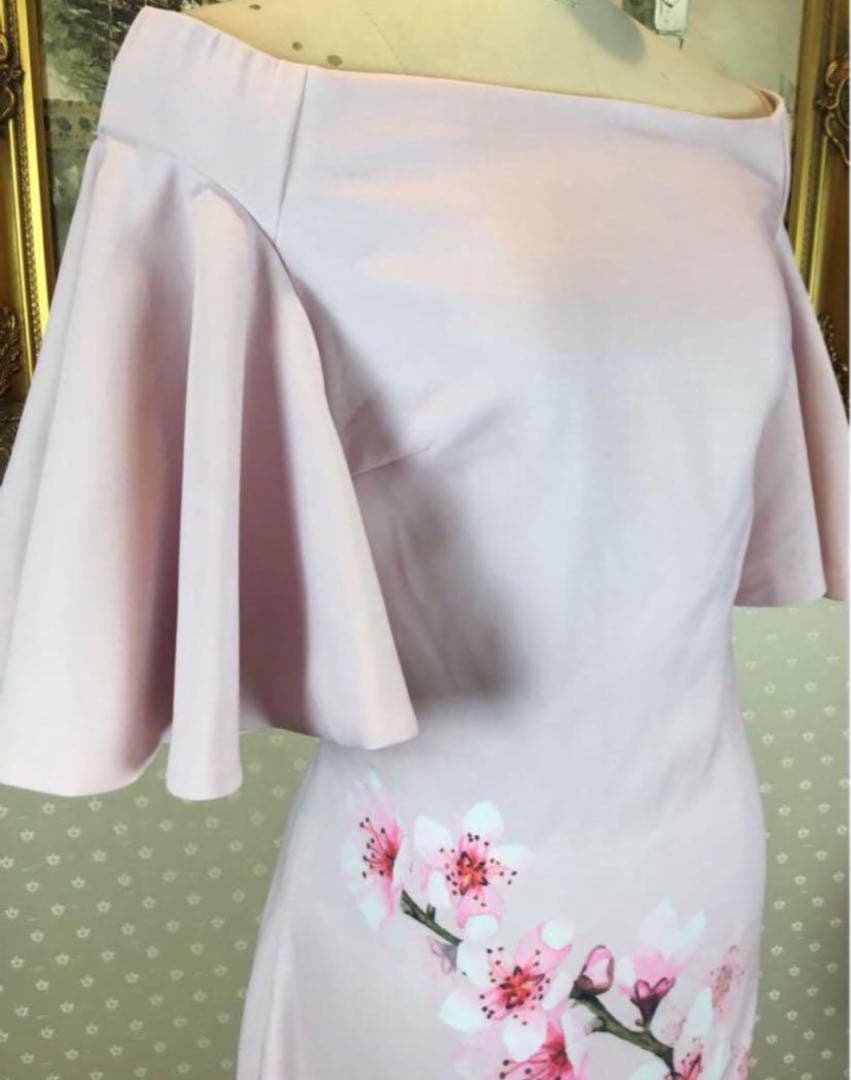 薄いピンク 花柄　新品☆ TED BAKER サイズ2