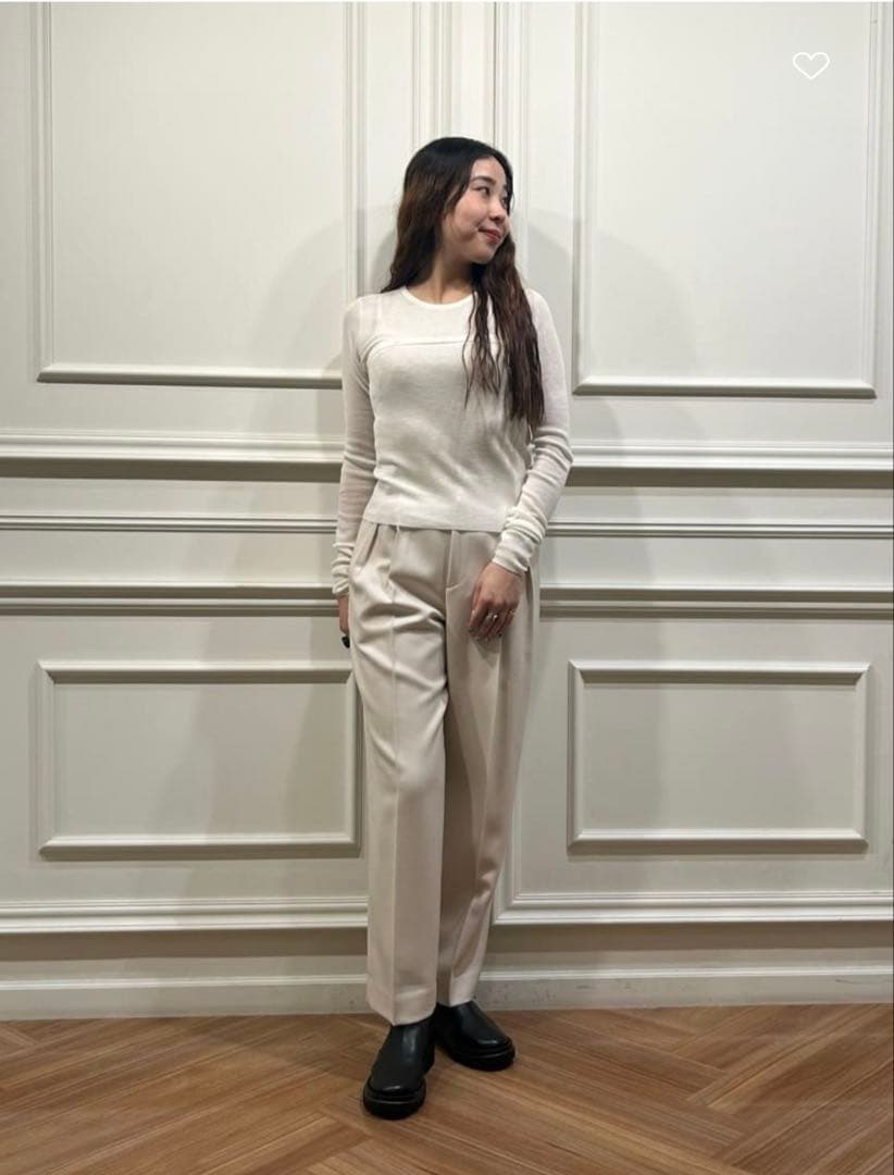 完売品<AEWEN MATOPH>ツイル タック パンツ　オフホワイト