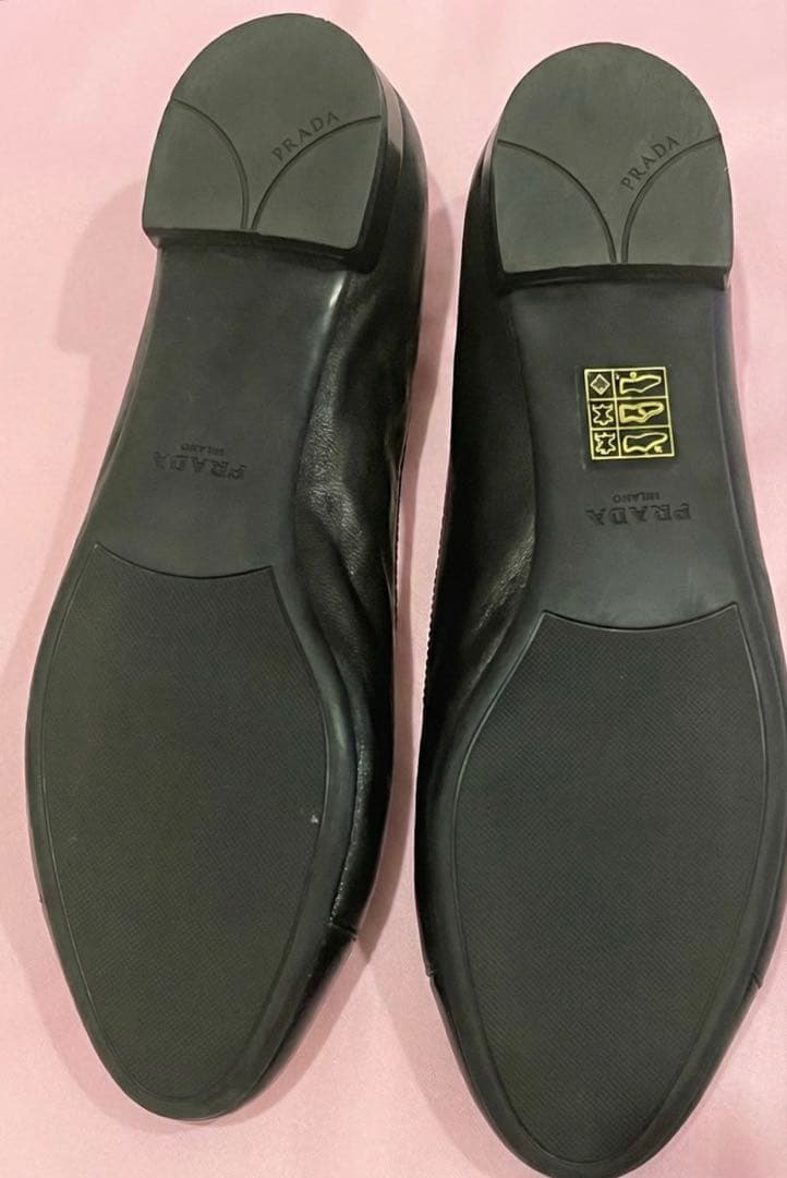 美品　PRADAプラダ　フラットシューズ　パンプス　リボン　ブラック 黒　バレエ