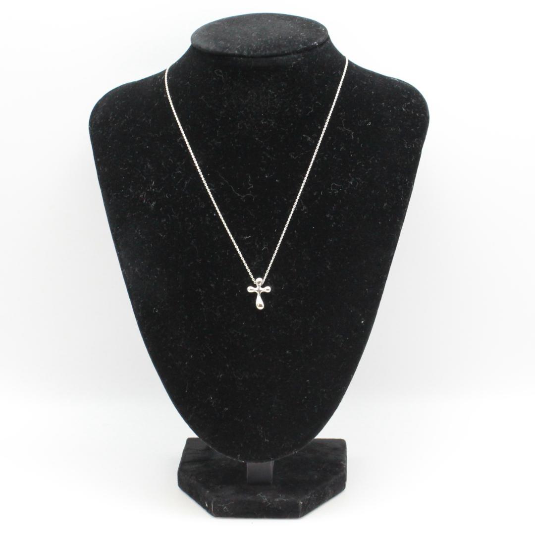 美品 Tiffany&Co. ティファニー クロス シルバー ネックレス 925