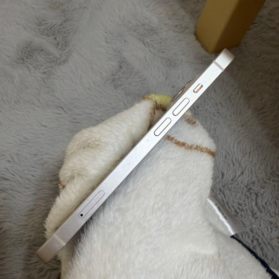 Apple iPhone13 スターライト 本体