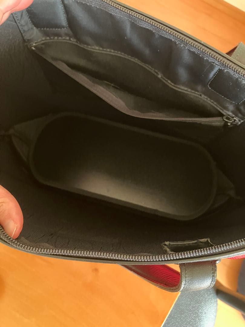 ISSEY MIYAKE 赤 ビジネスバッグ