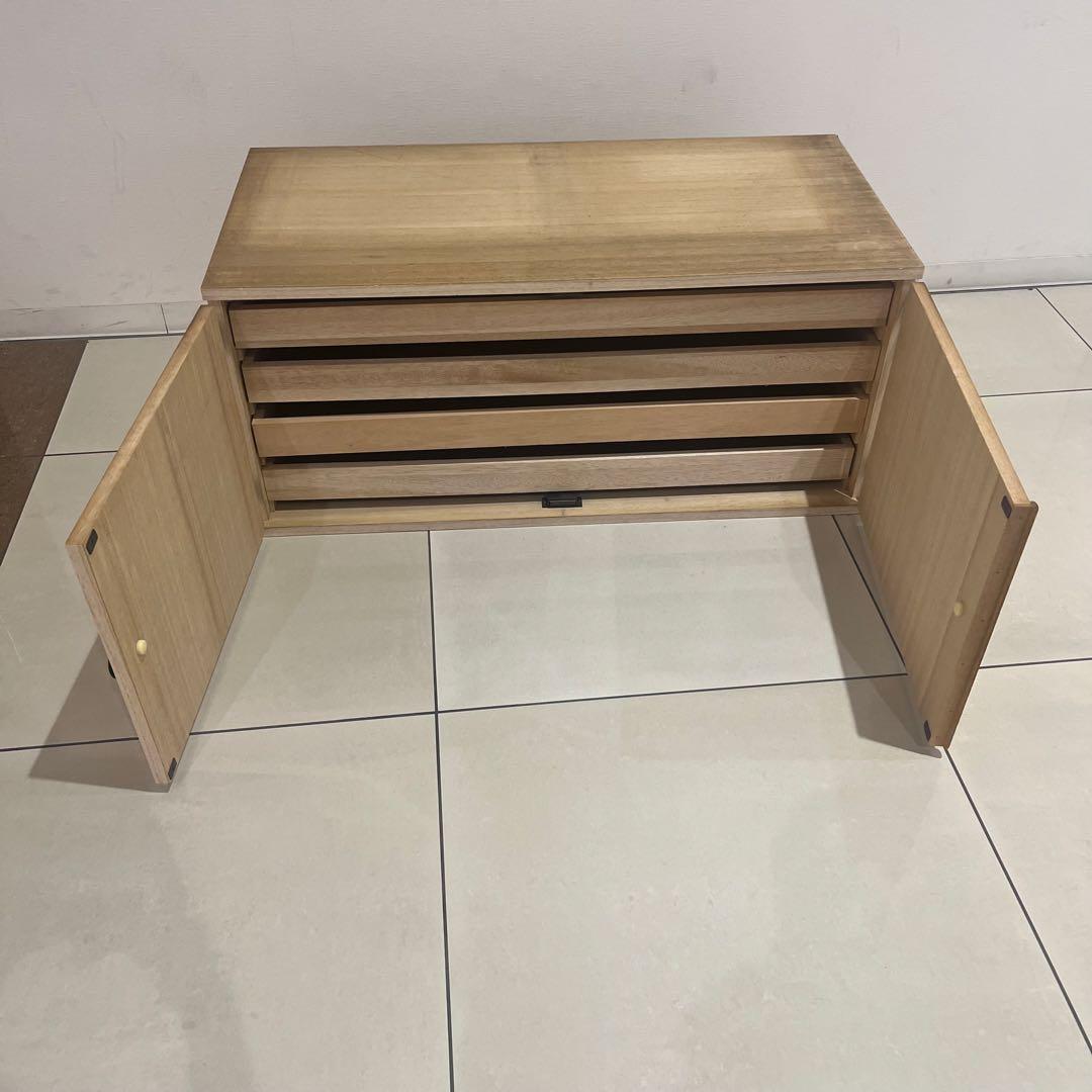 桐 衣装ケース 4段 桐箱 桐箪笥 着物 和服　桐　両開　衣裳箱　扉付　上置