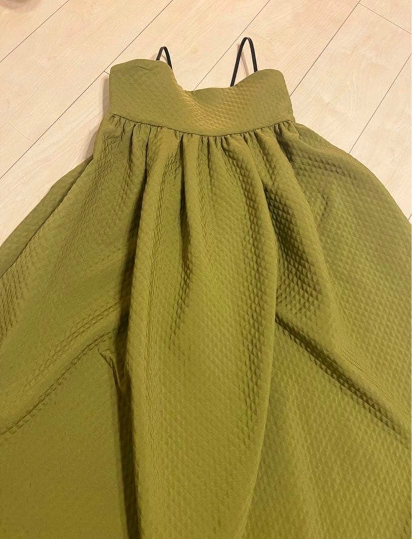 ELLIE ライムグリーン キャミワンピース、マトラッセワンピース