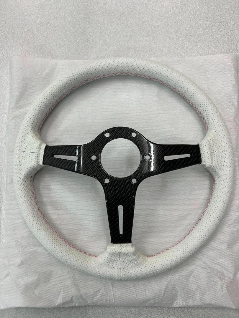 ら*る様 ステアリング ディープコーン ホワイト リアルカーボン 未使用 USD