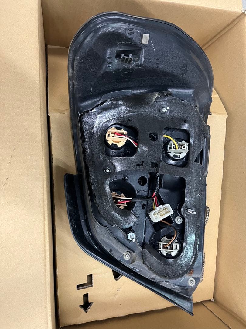 スバル インプレッサ WRX 左テールランプ