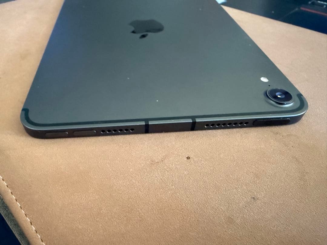 【ジャンク】Apple iPad スペースグレー 本体　Model: A2568