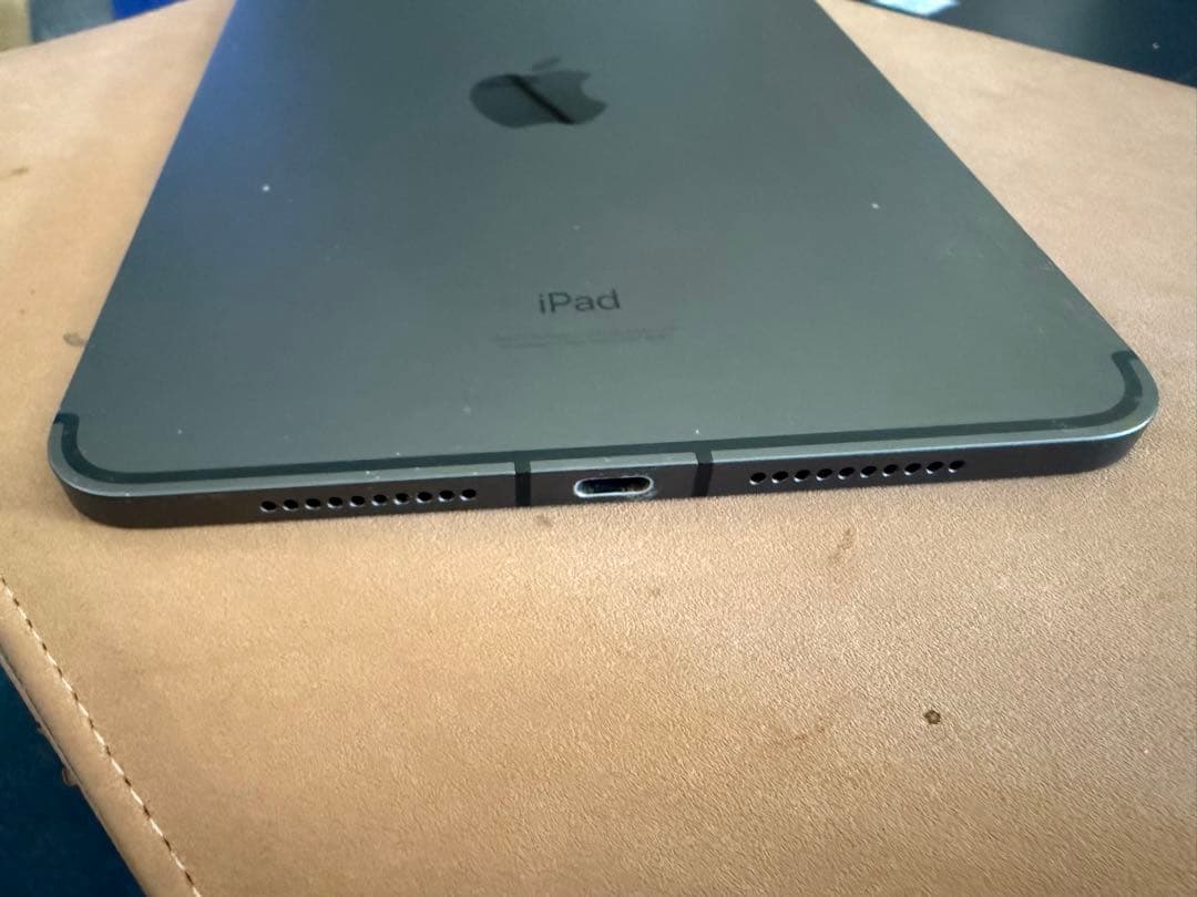 【ジャンク】Apple iPad スペースグレー 本体　Model: A2568