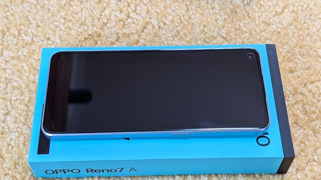 OPPO Reno7 A　ドリームブルー、カバー付き