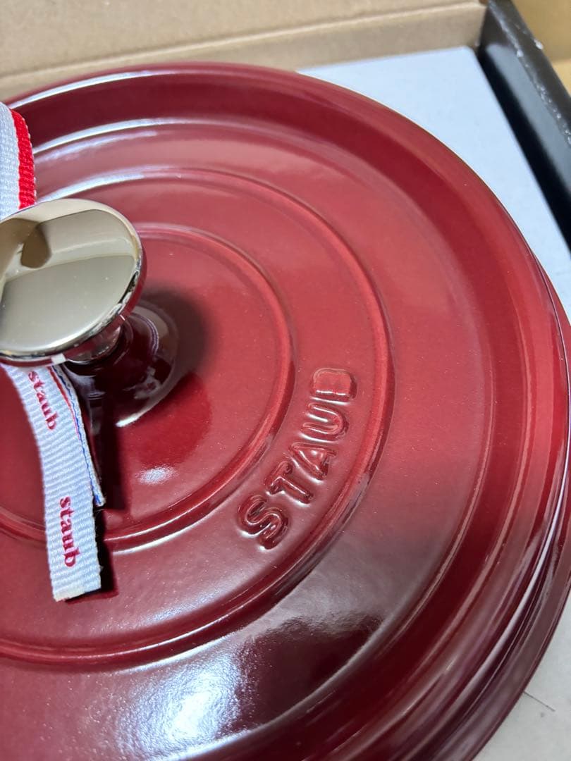 新品未使用品　ストウブ　ピコ・ココット ラウンド 22cm ボルドー