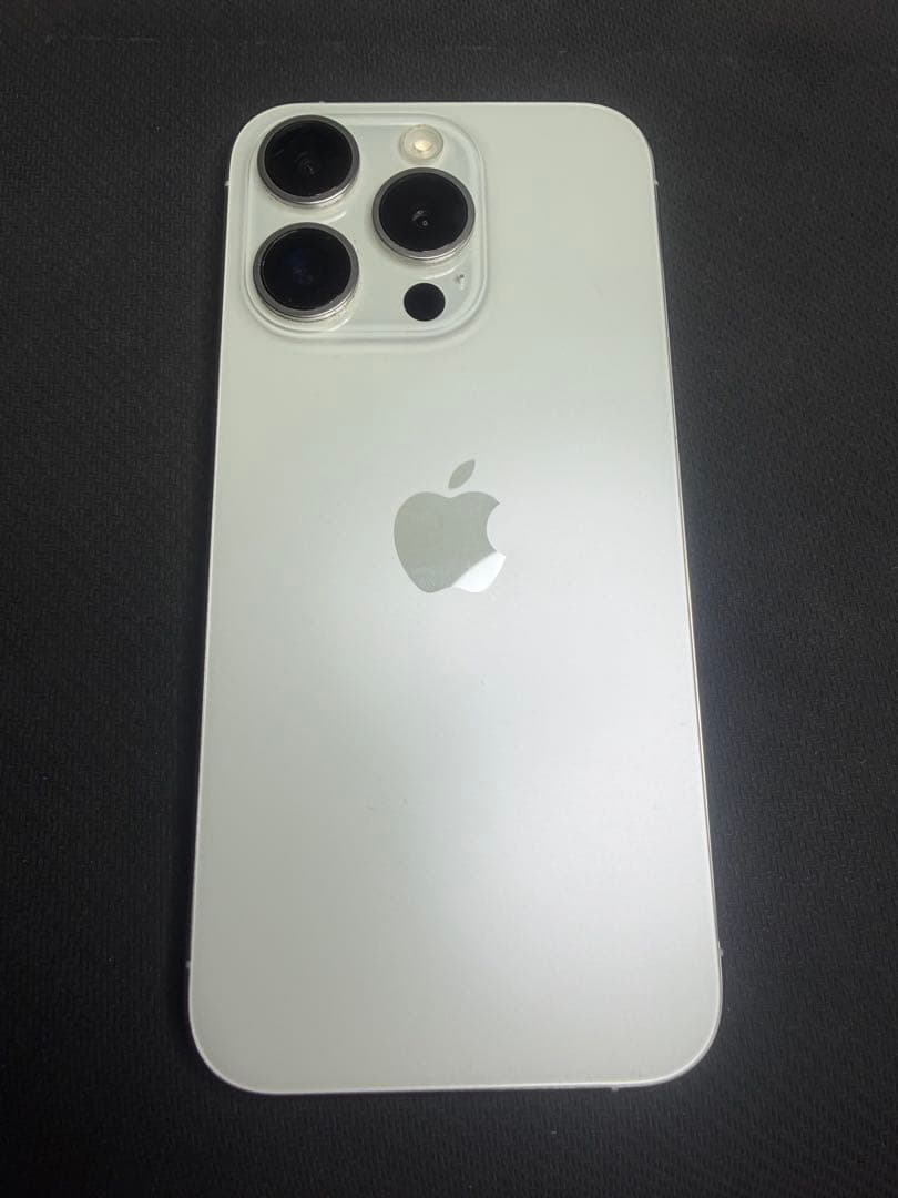 iPhone 15 pro 128GB ホワイトチタニウム