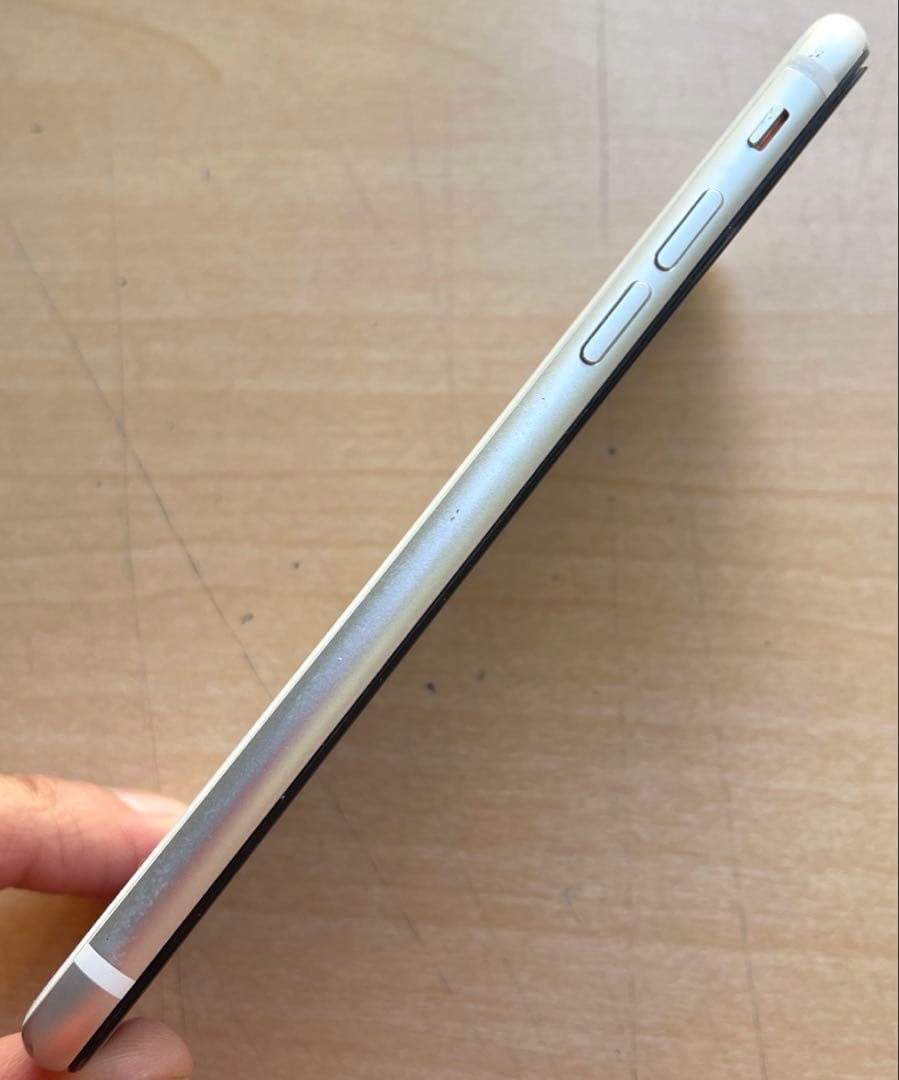 iPhone SE 第2世代　ホワイト　64GB A2296 #4