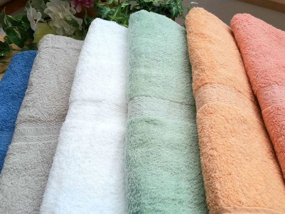 ［シルバー.ホワイト.グリーン.サルビア各2枚］高級綿糸バスタオルセ計8枚