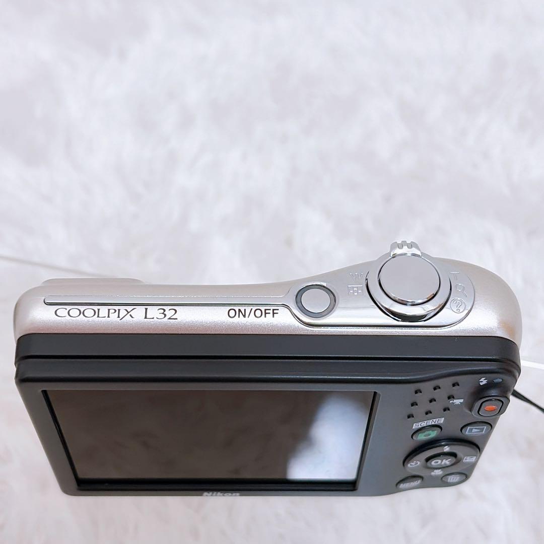 Nikon ニコン COOLPIX L32 シルバー コンパクトデジタルカメラ