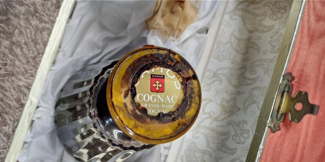 CAMUS カミュコニャック バカラクリスタルボトル 未開封品 少し漏れあり