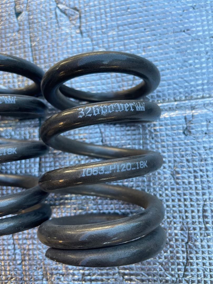 30プリウス 326バネ