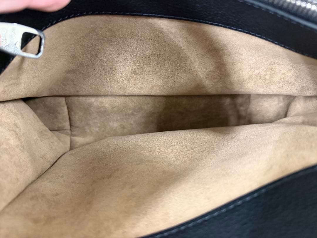 【LOUIS VUITTON】セーヴル バッグ　マヒナ ブラック