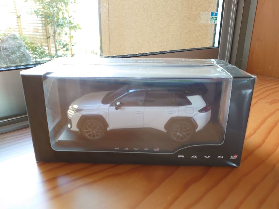 【GRスポーツ】新型RAV4　GRスポーツ　ブラック×プラチナホワイト