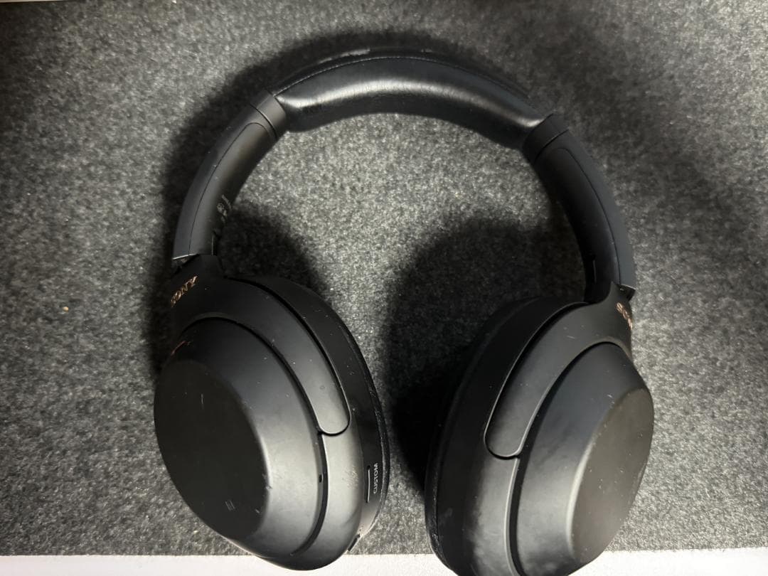 SONY WH-1000XM4 ワイヤレスヘッドホン 中古 本体＋ケースのみ