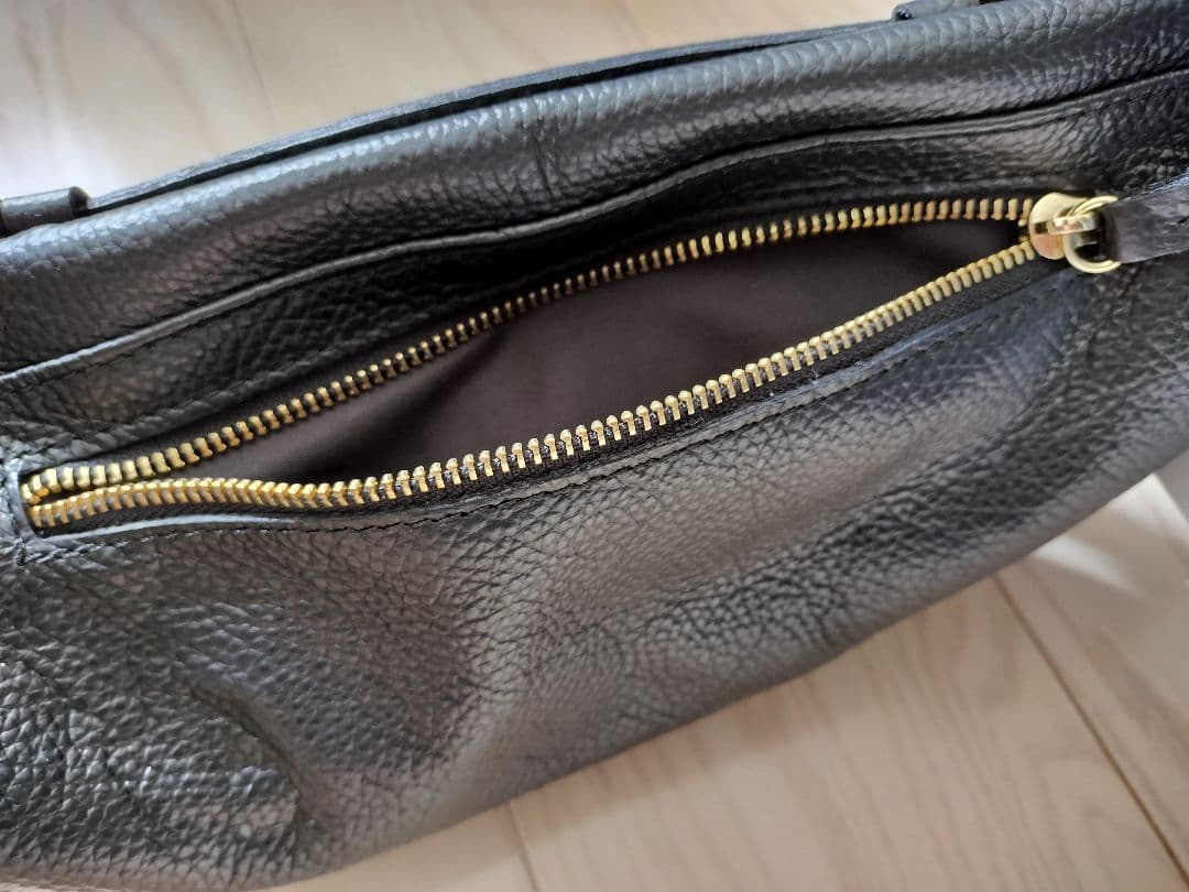 【AULENTTI/オウレンティ】レザーショルダーBAG