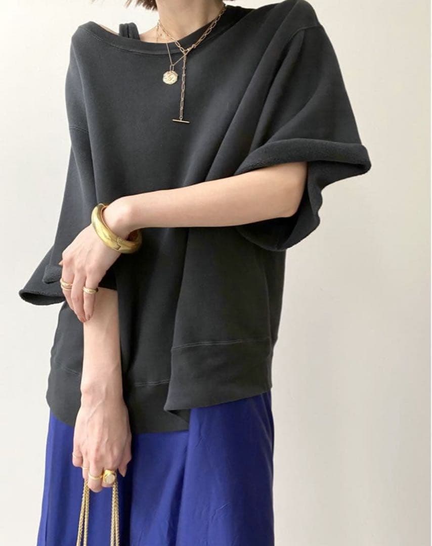 アパルトモン REMI RELIEF CutOff SleeveSweat