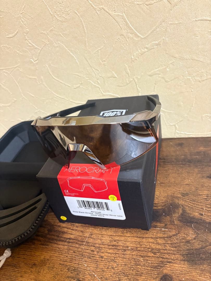 100% ワンハンドレッド　AEROCRAFTサングラス