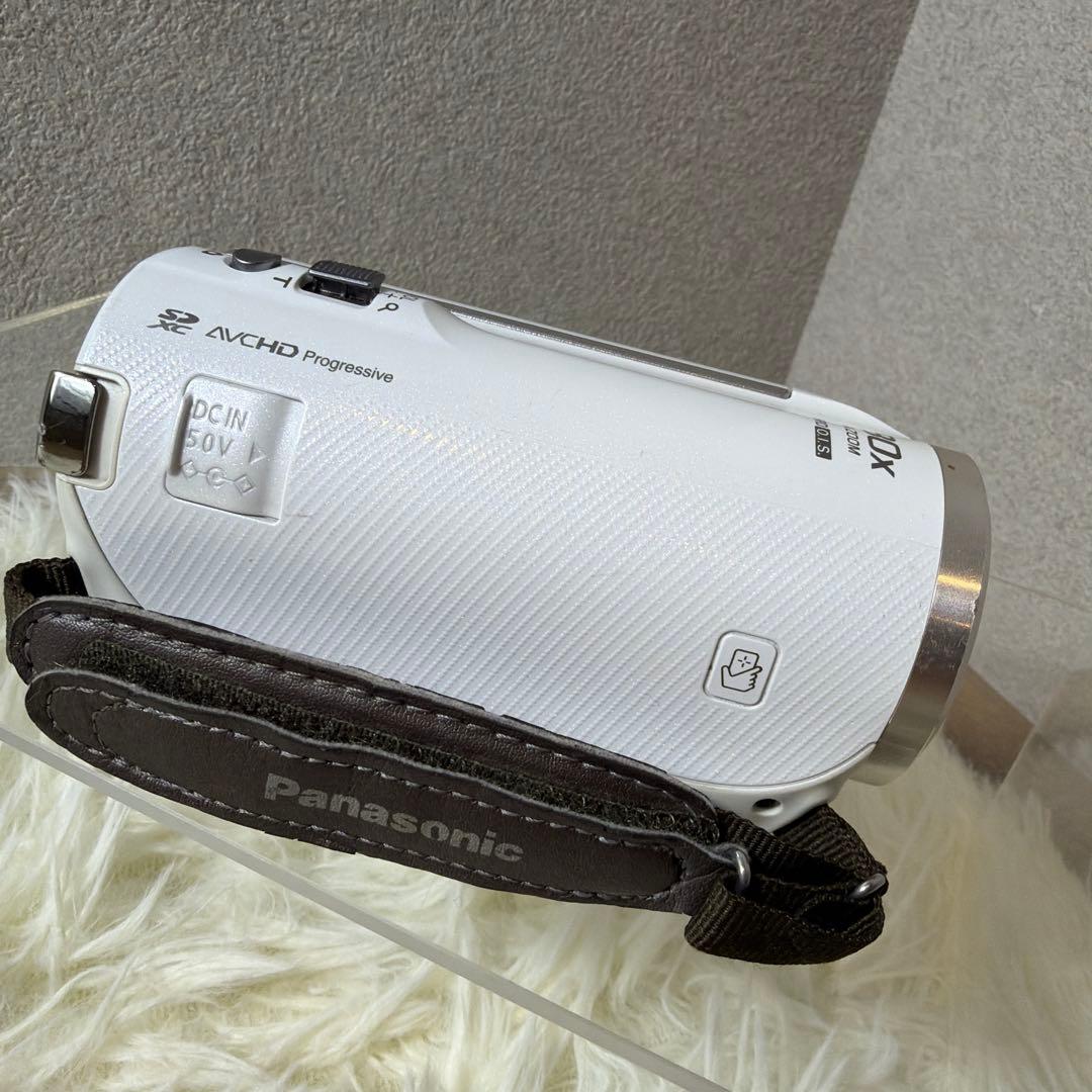 【美品】　Panasonic パナソニック　ビデオカメラ　HC-V520M